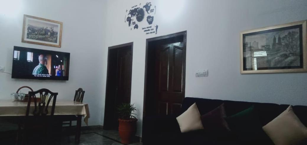 Family Guest House Lahore Near Airport Εξωτερικό φωτογραφία